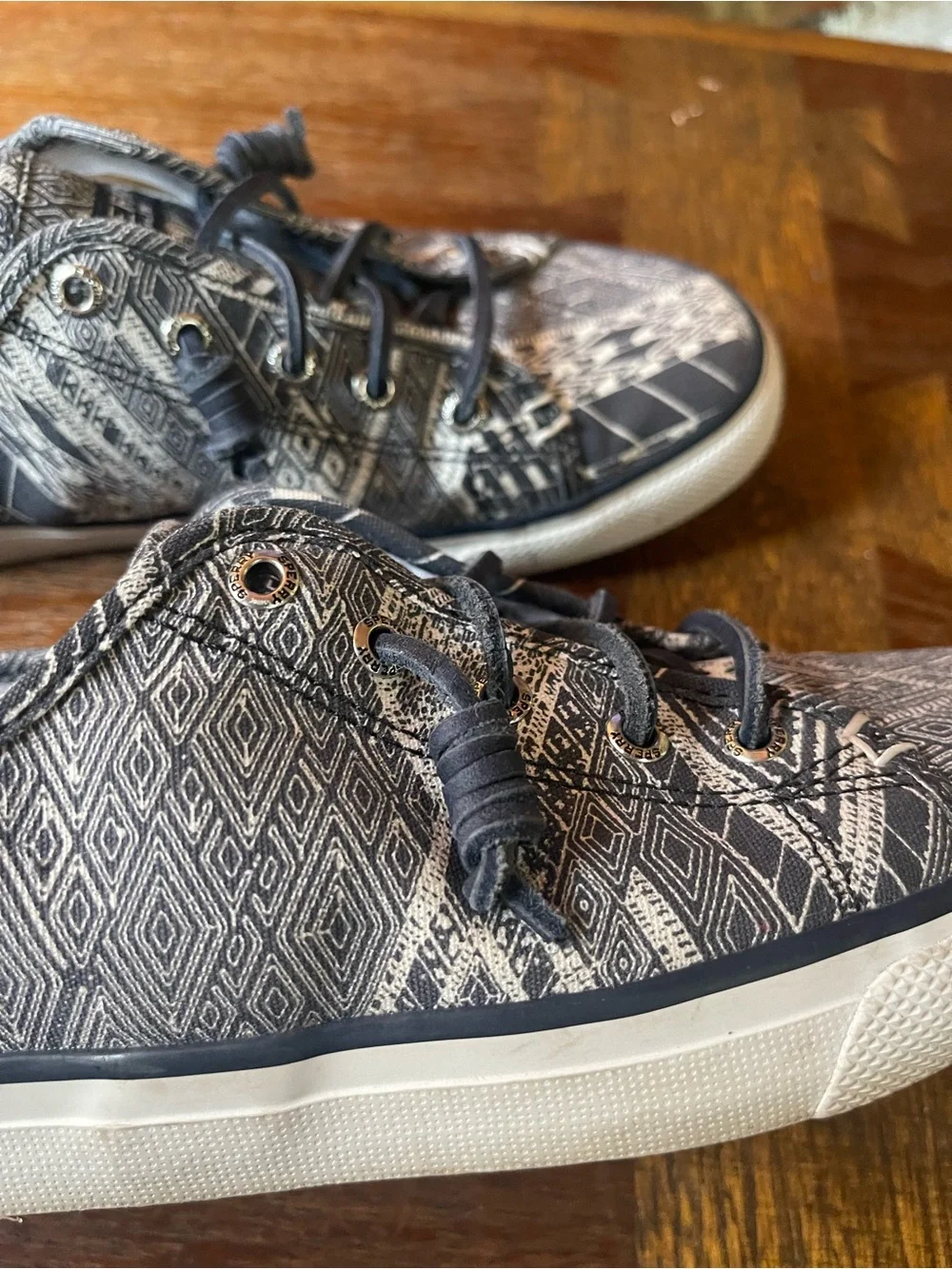 Sperry casual low